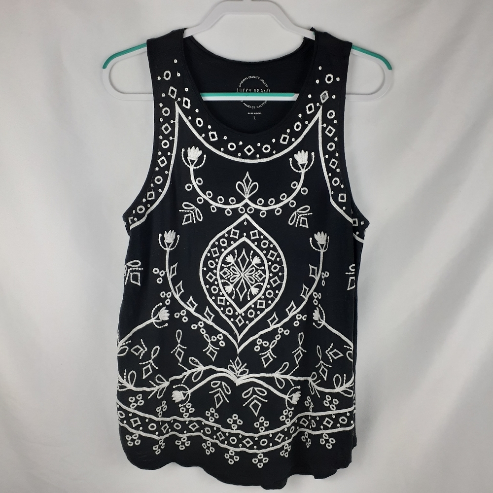 Lucky brand embroidered tank top size Large